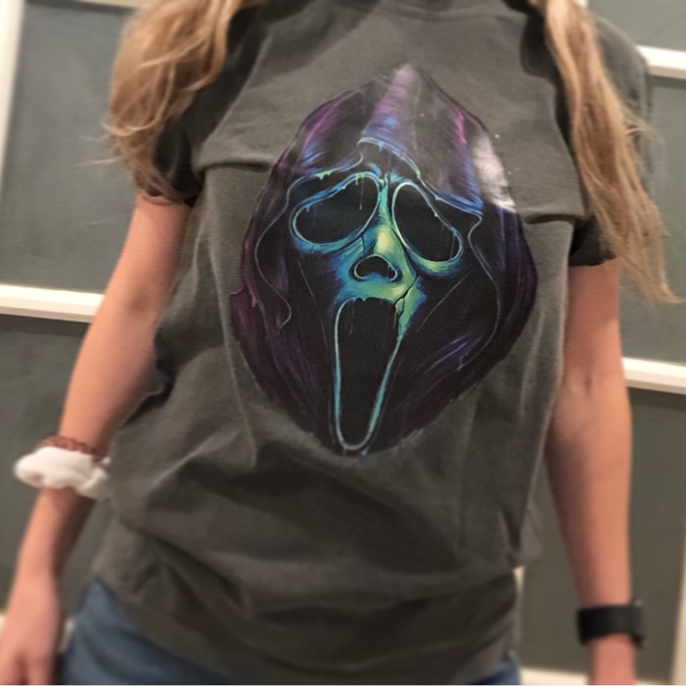 Womens boutique Ghost Face glow in the dark T’shirt size small.